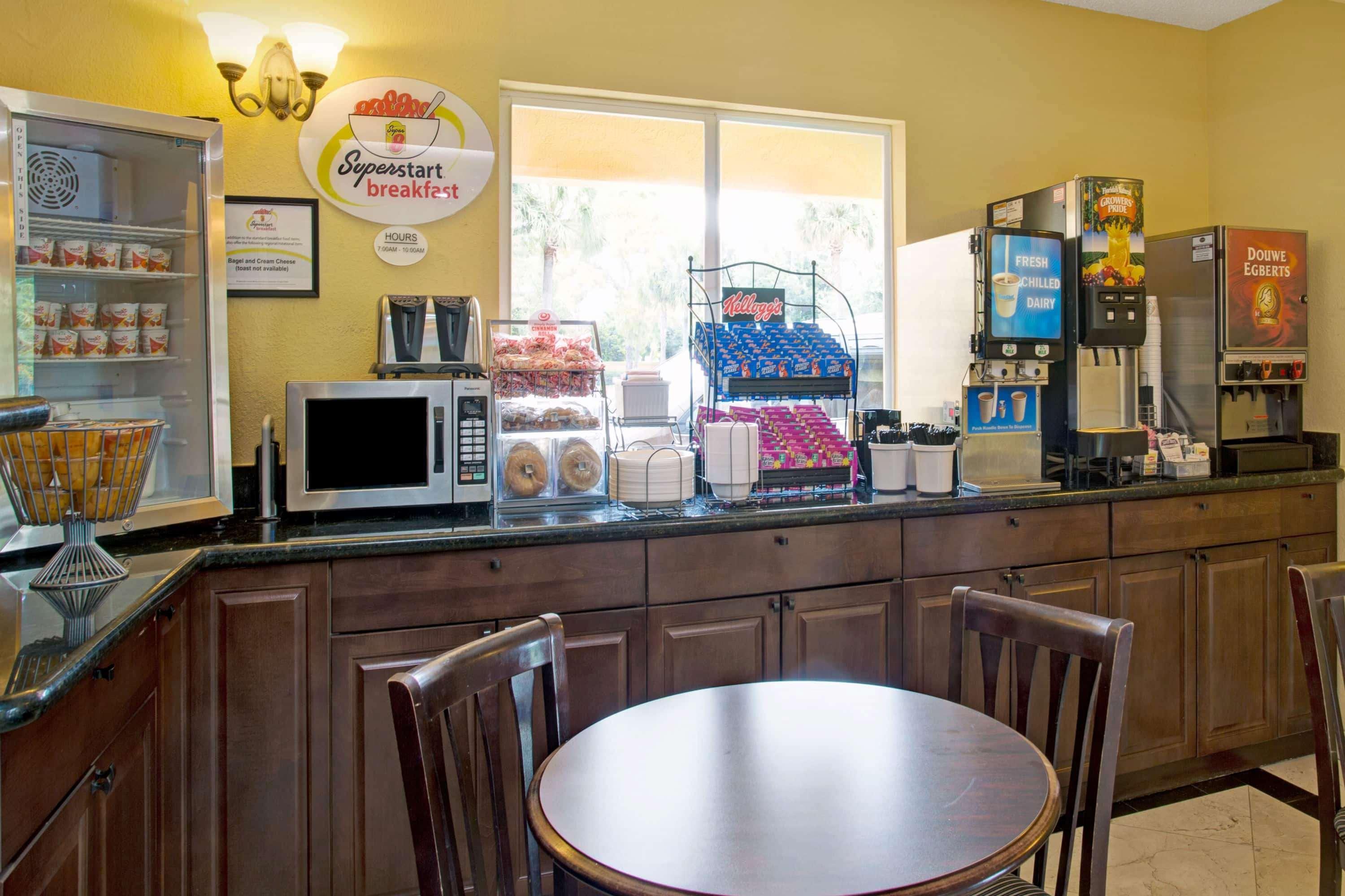 Super 8 Motel By Wyndham Near Fort Lauderdale Arpt Dania Beach Ngoại thất bức ảnh