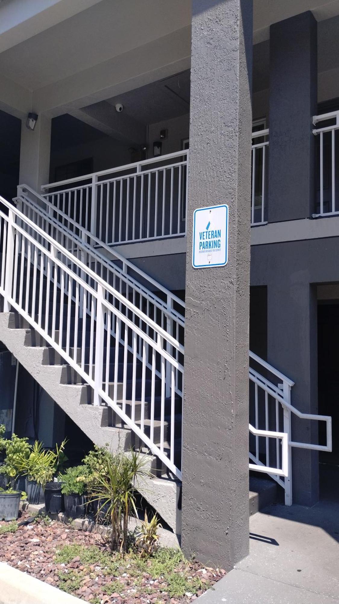 Super 8 Motel By Wyndham Near Fort Lauderdale Arpt Dania Beach Ngoại thất bức ảnh